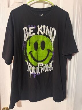 Be Kind to Your Mind Graphic Tee - Black with Green Smiley